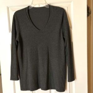 Women's V-neck tunic long sleeve sweater.
